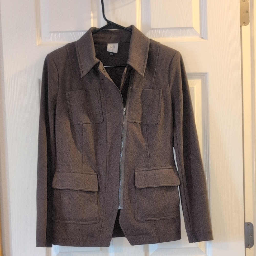 CAbi Green Utility Jacket with Tailored Fit and Zipper Closure - Picture 3 of 6